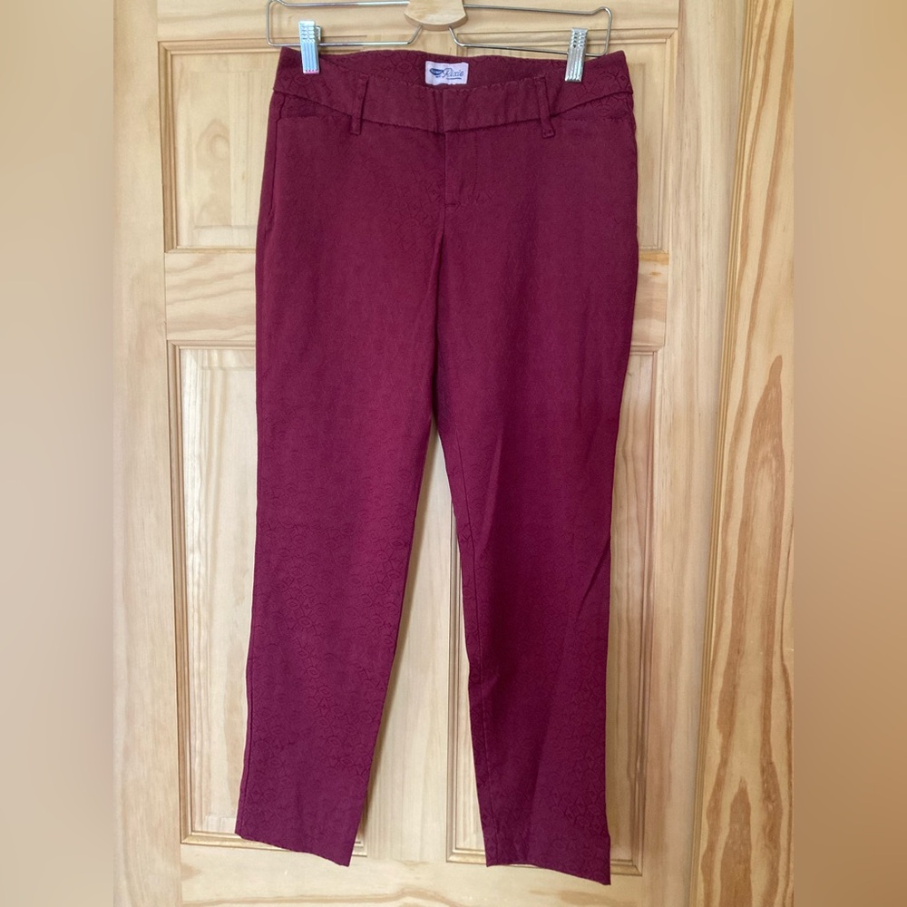 Old Navy Pixie Pants in Burgundy